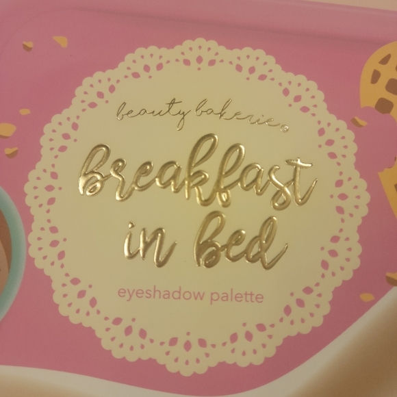 Eyeshadow palette - Picture 3 of 4